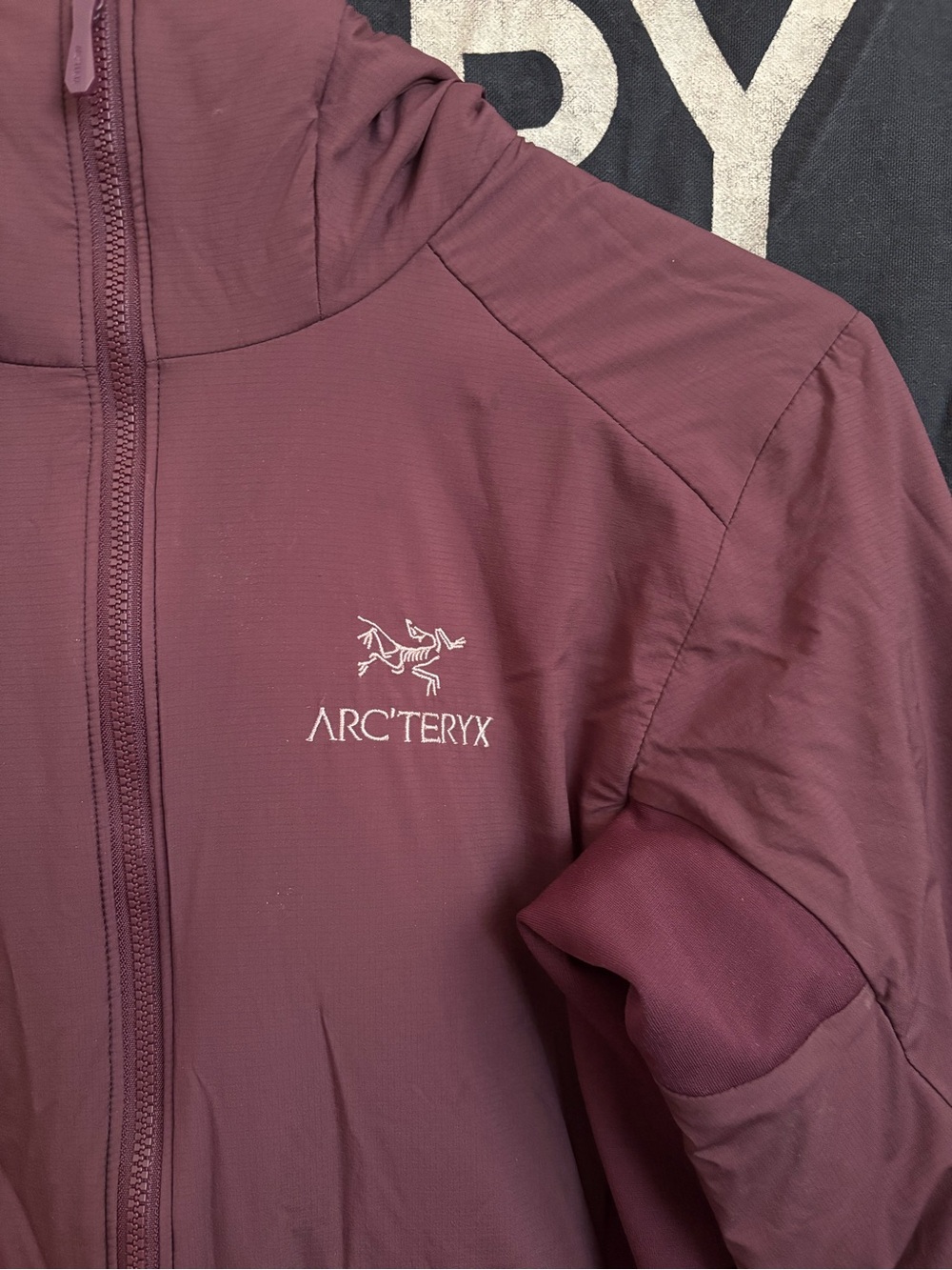 Arc'teryx Maroon Atom Insulated Hoody / Hooded Jacket - Picture 3 of 7